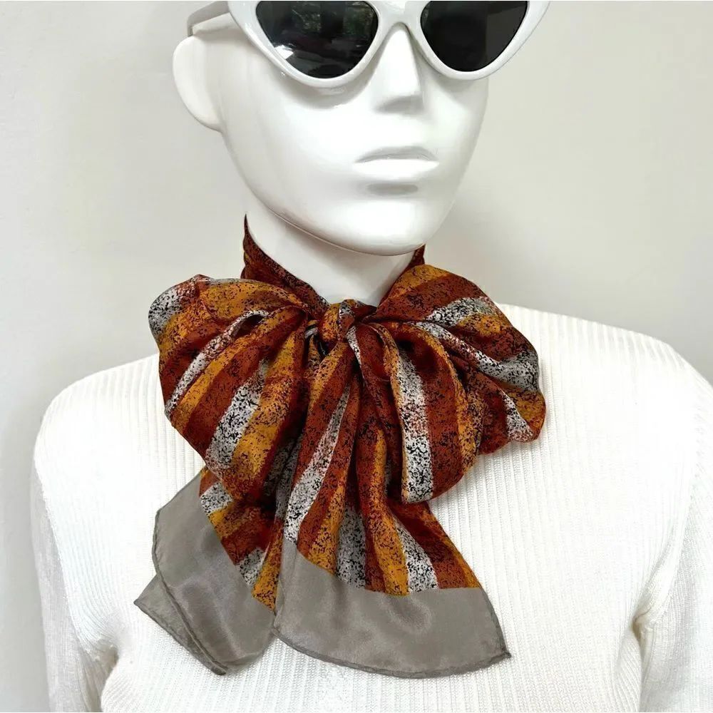 Chic Vintage 1970s Brown Neutral Toned Striped Scarf